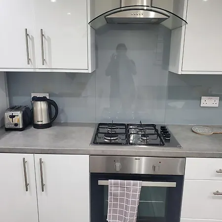 2 Double Bedroom Garden Flat In Acton,London Exterior photo