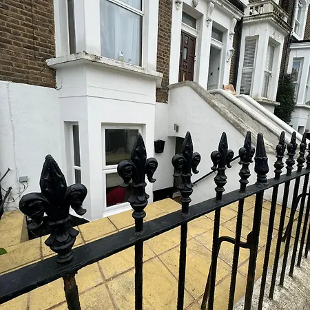 2 Double Bedroom Garden Flat In Acton,London Exterior photo
