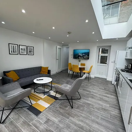 2 Double Bedroom Garden Flat In Acton,London Exterior photo