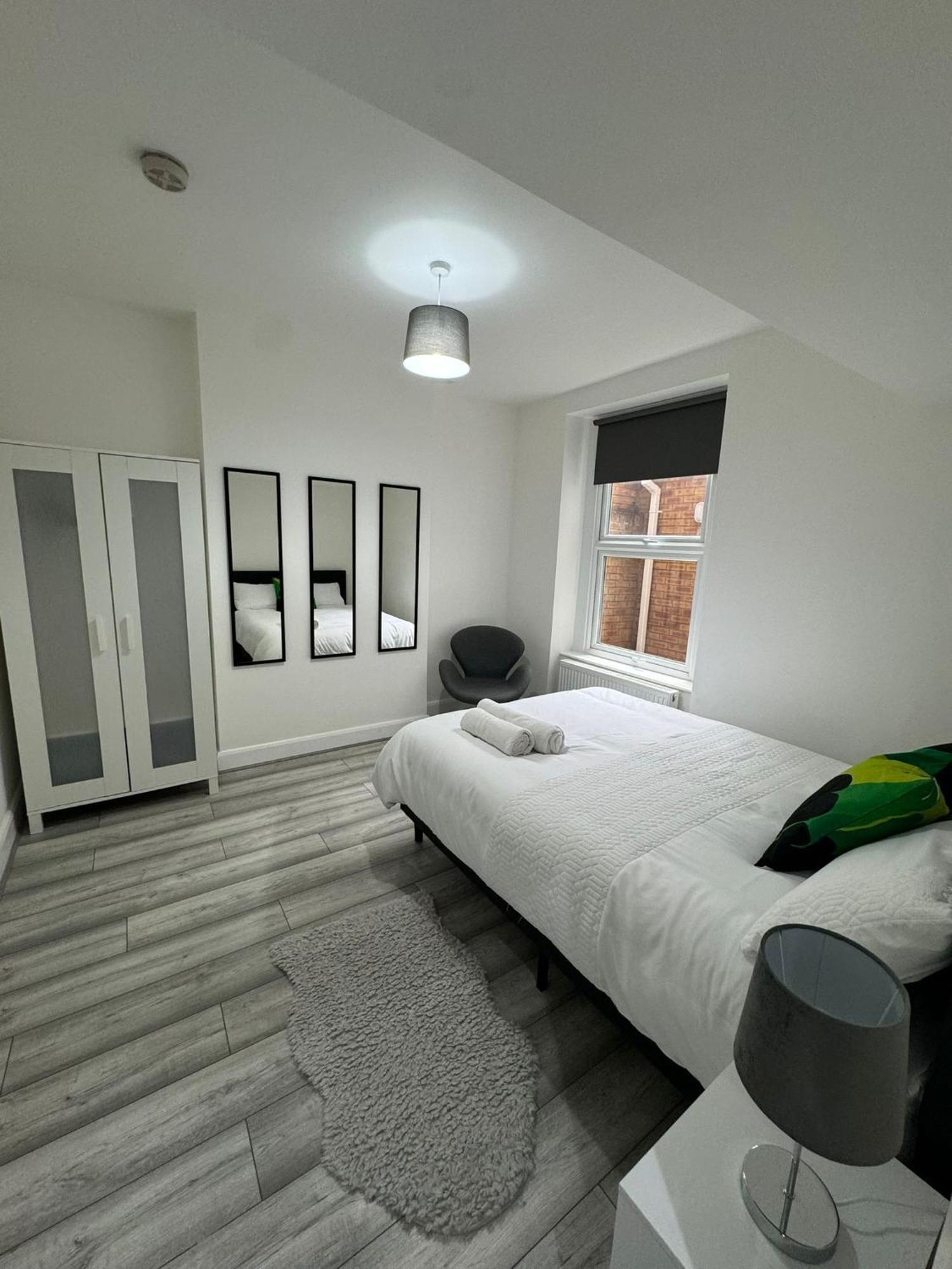 Апартаменты 2 Double Bedroom Garden Flat In Acton,london